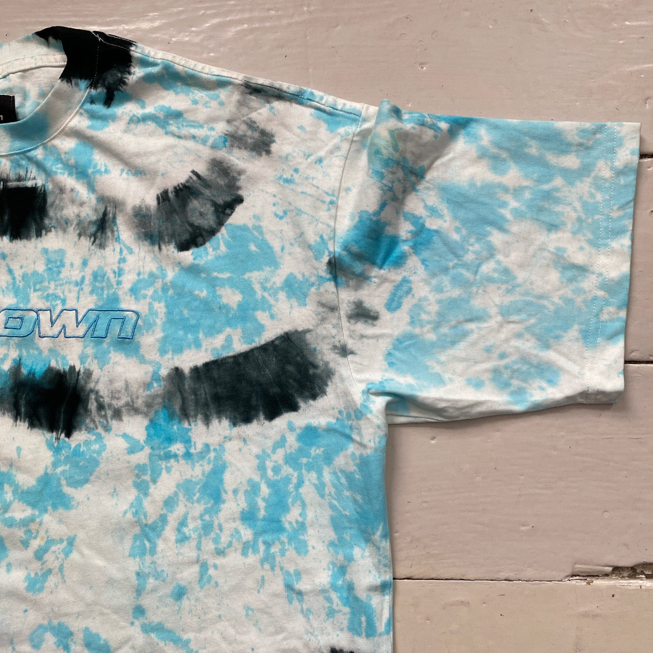 Unknown London Tie Dye Blue and White T Shirt (Medium)