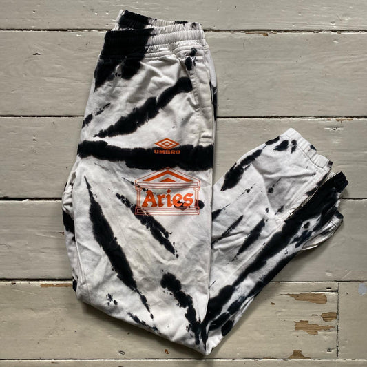 Aries Umbro Bottoms (XS)