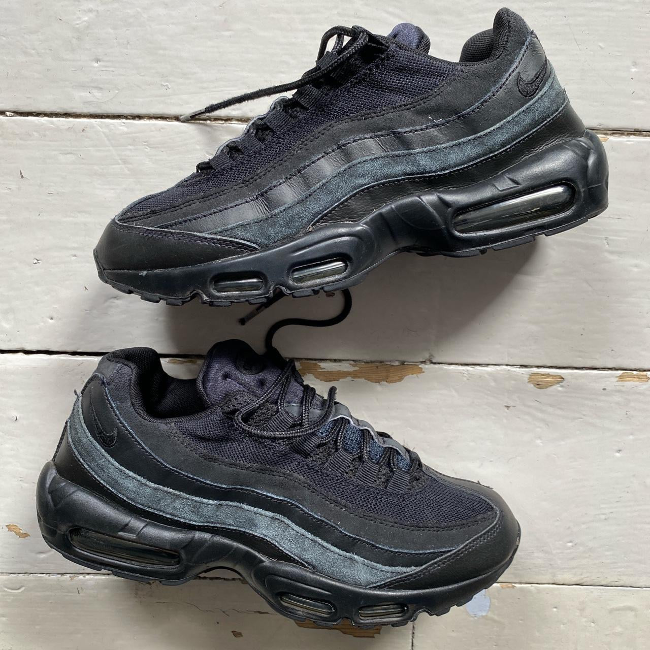 Nike Air Max 95 Black (UK 9)