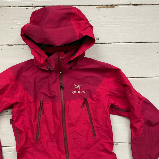 Arc’teryx Goretex Womens Beta AR Windbreaker (Medium)