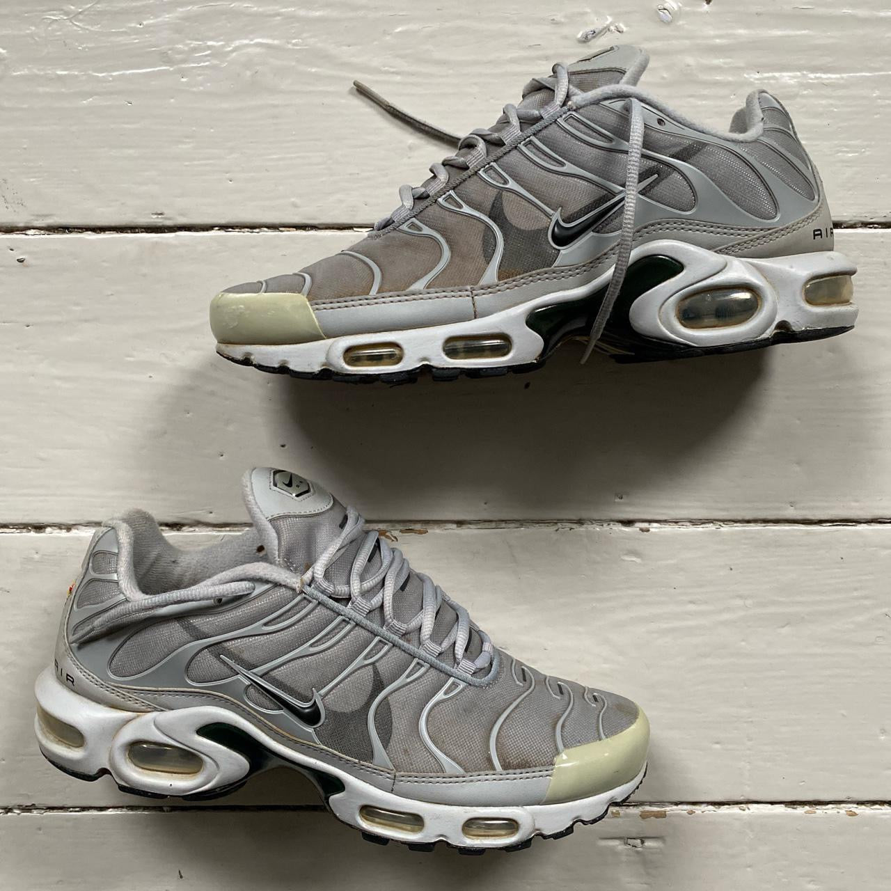 Nike tn velvet on sale grey