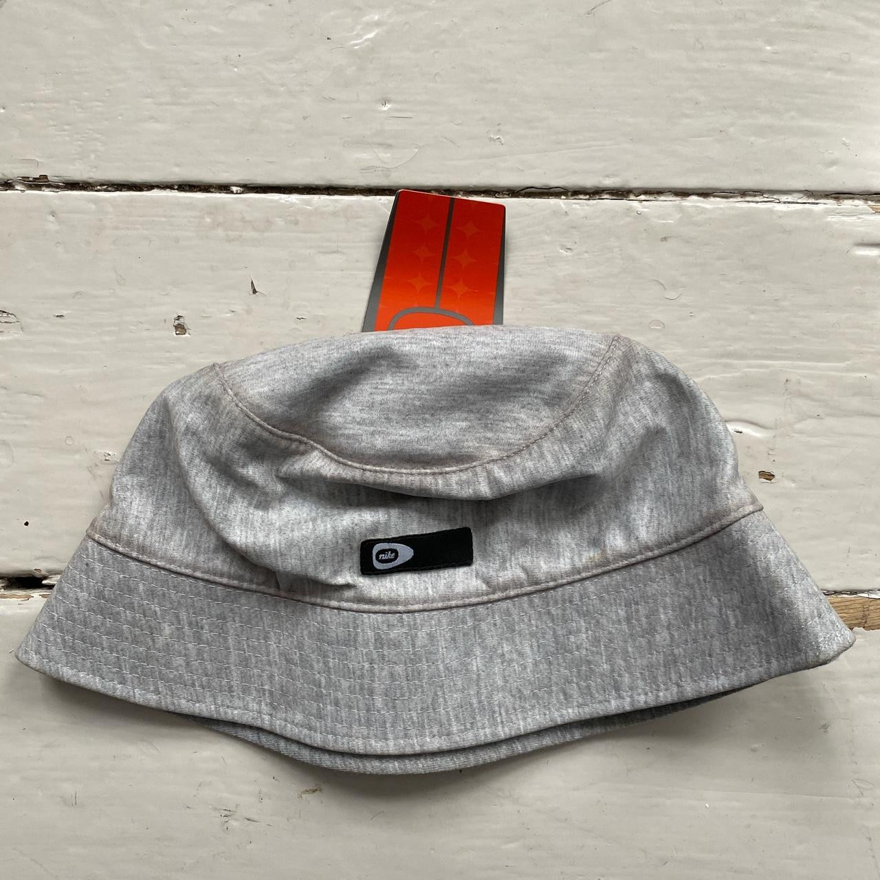 Nike Silver Grey Bucket Hat (S/M)