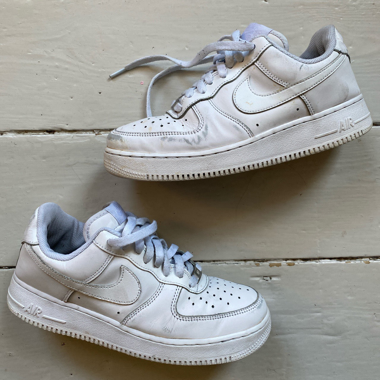 Nike Air Force 1 White (UK 7)