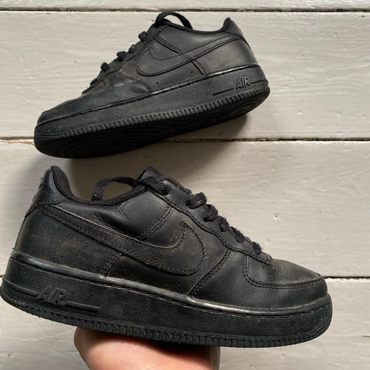 Nike Air Force 1 Black (UK 4)