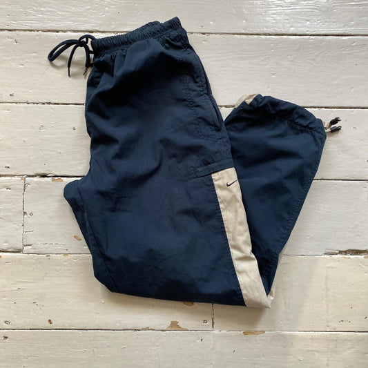 Nike Vintage Swoosh Cargo Shell Bottoms (Large)