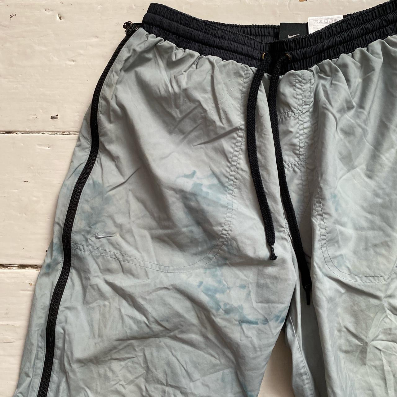 Nike Vintage Shell Shorts (Small)