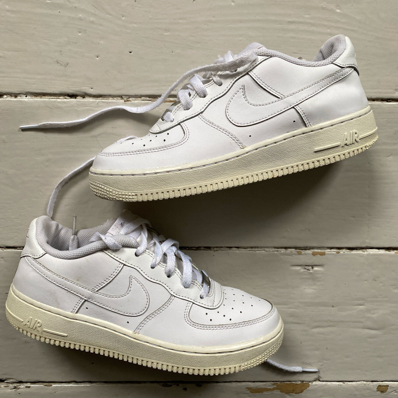 Nike Air Force 1 White (UK 6)