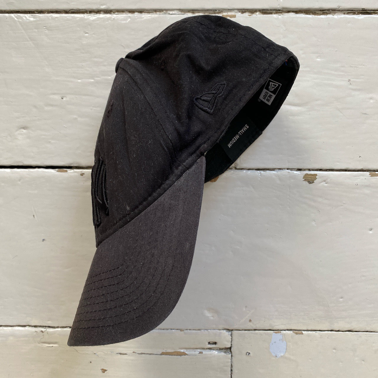 New Era new York Yankees Black Cap (Small/Medium)