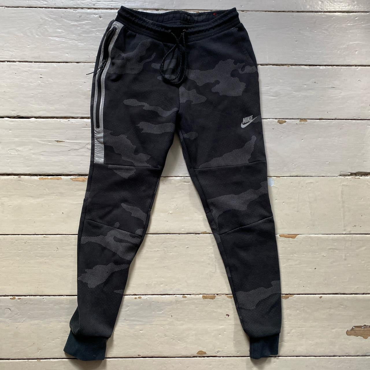 Nike Tech Fleece Camo Joggers (Small)