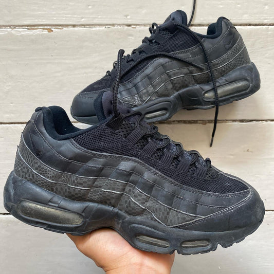 Nike Air Max 95 Black (UK 8)
