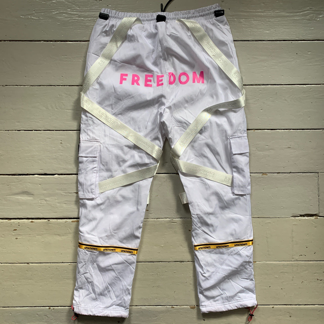 Unknown London White Cargo Utility Shell Bottoms (Medium)