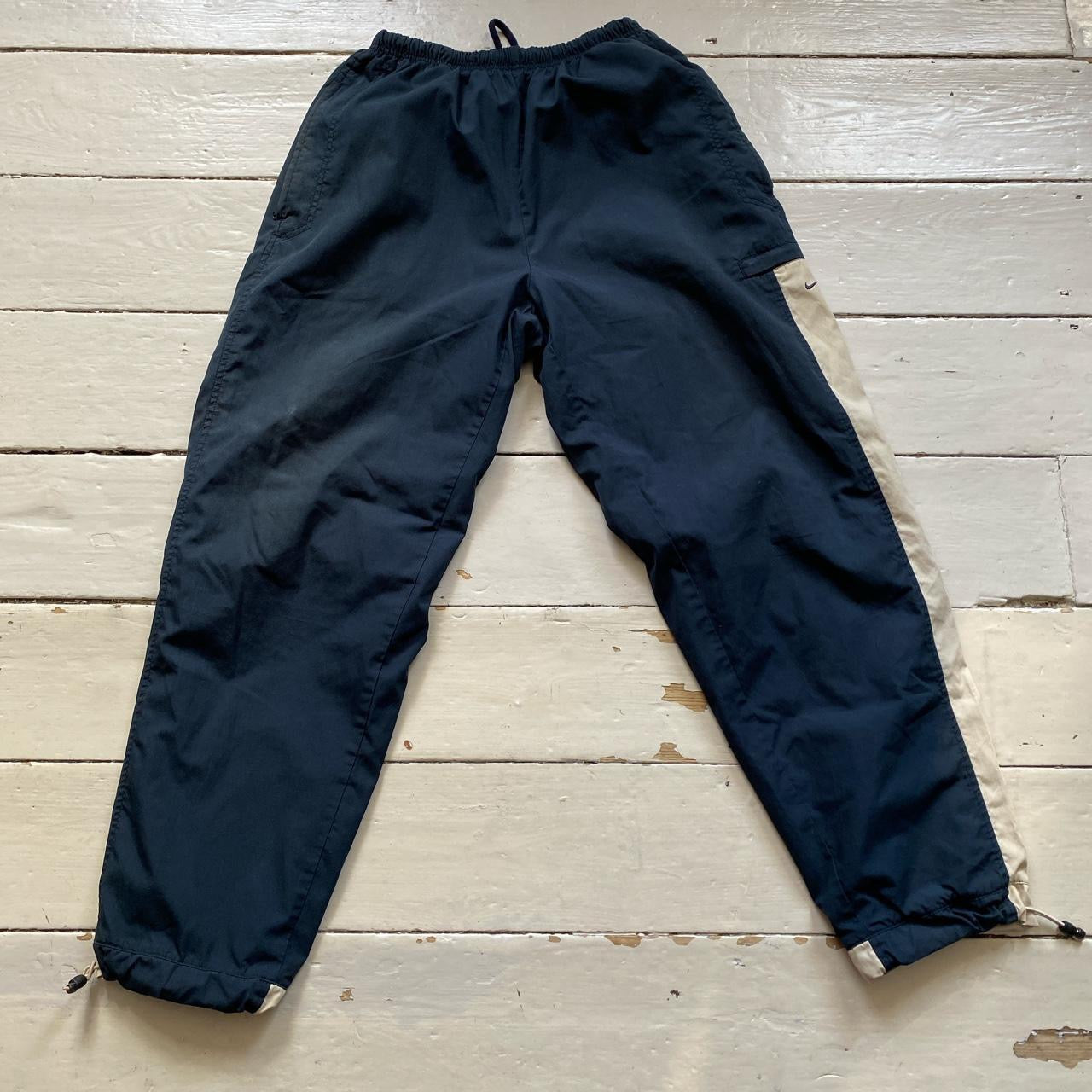 Nike Vintage Swoosh Cargo Shell Bottoms (Large)