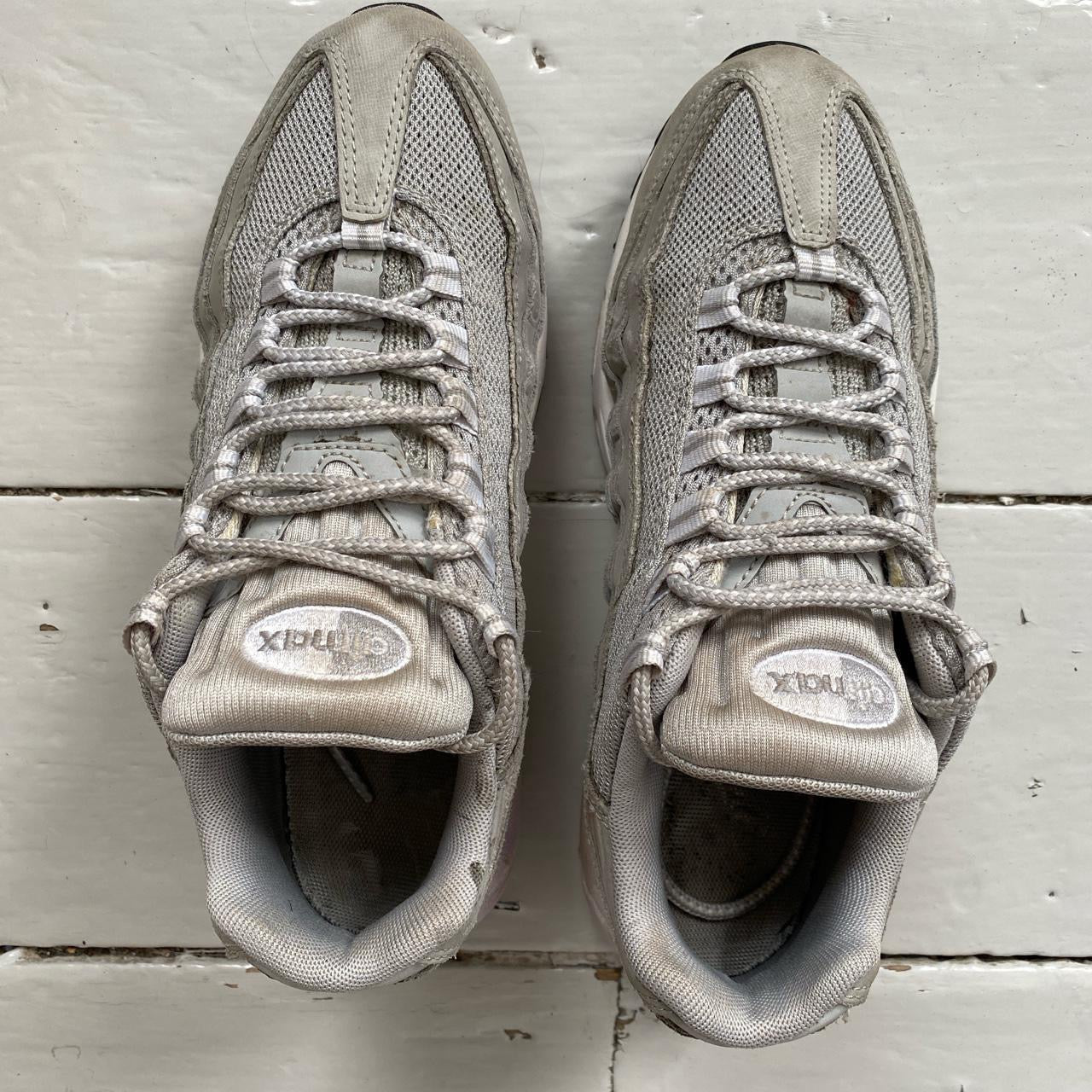 Nike Air Max 95 Grey and White (UK 6)