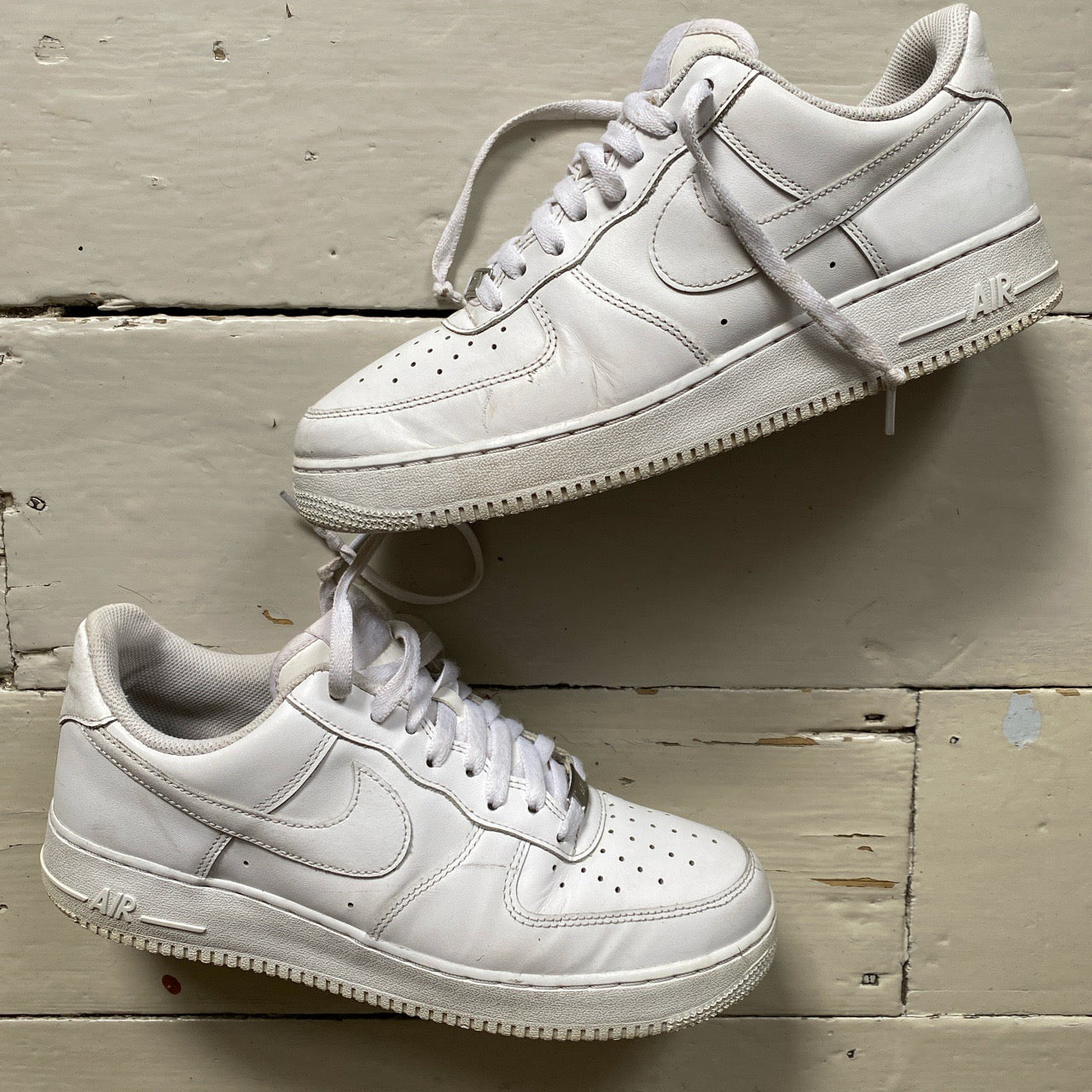 Nike Air Force 1 White (UK 9)