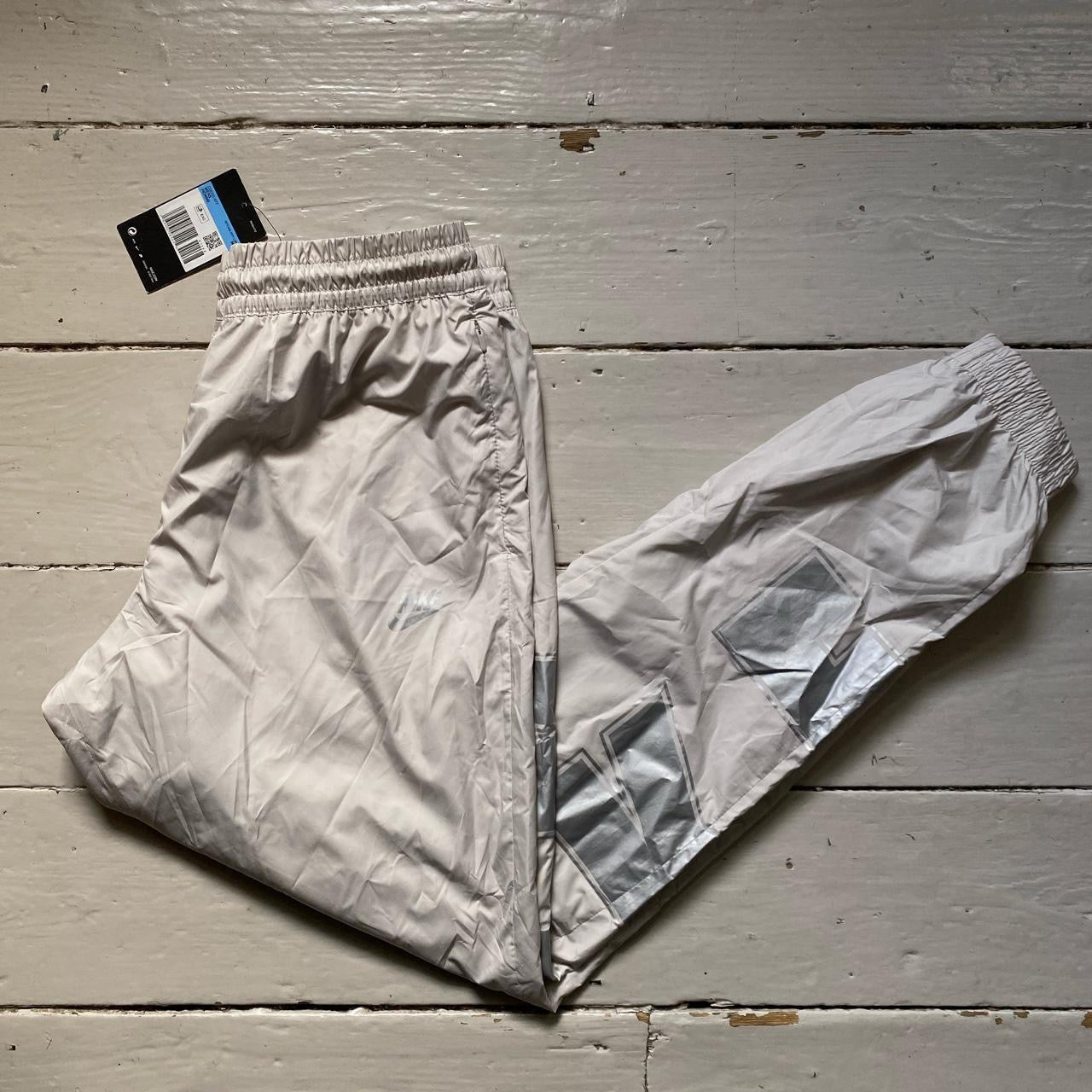 Nike Spellout Shell Bottoms (Medium)