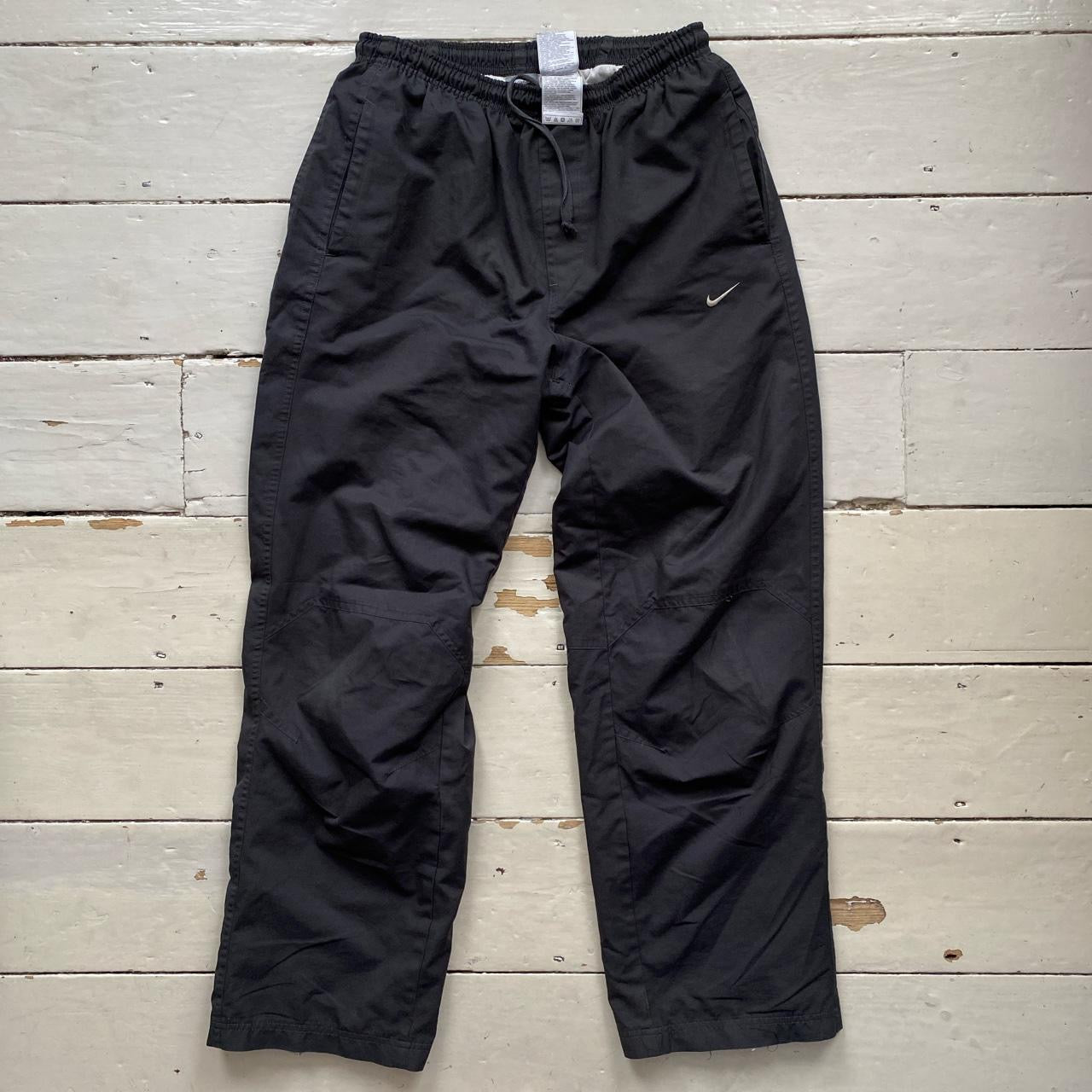 Nike Swoosh Shell Bottoms (Medium)