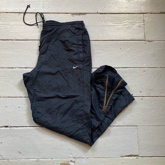 Nike White Swoosh Navy Shell Bottoms (Large)