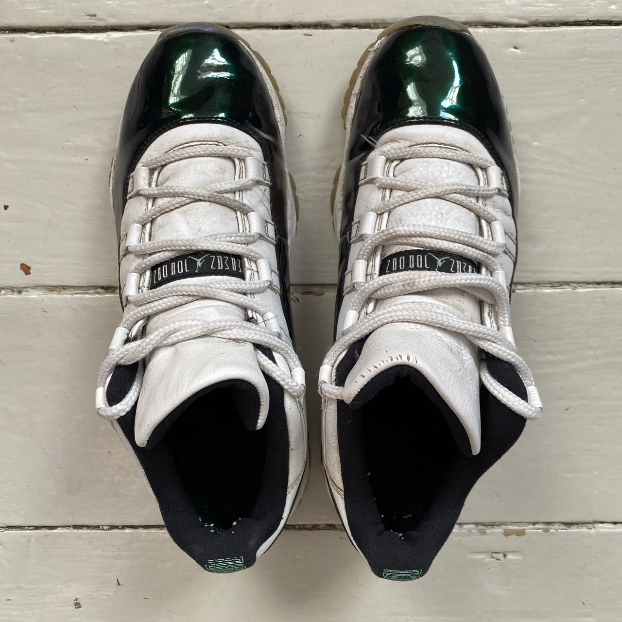 Jordan 11 Emerald Chameleon (UK 8.5)