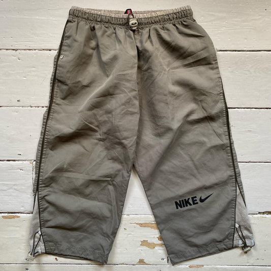 Nike Vintage Khaki Shorts (Medium)