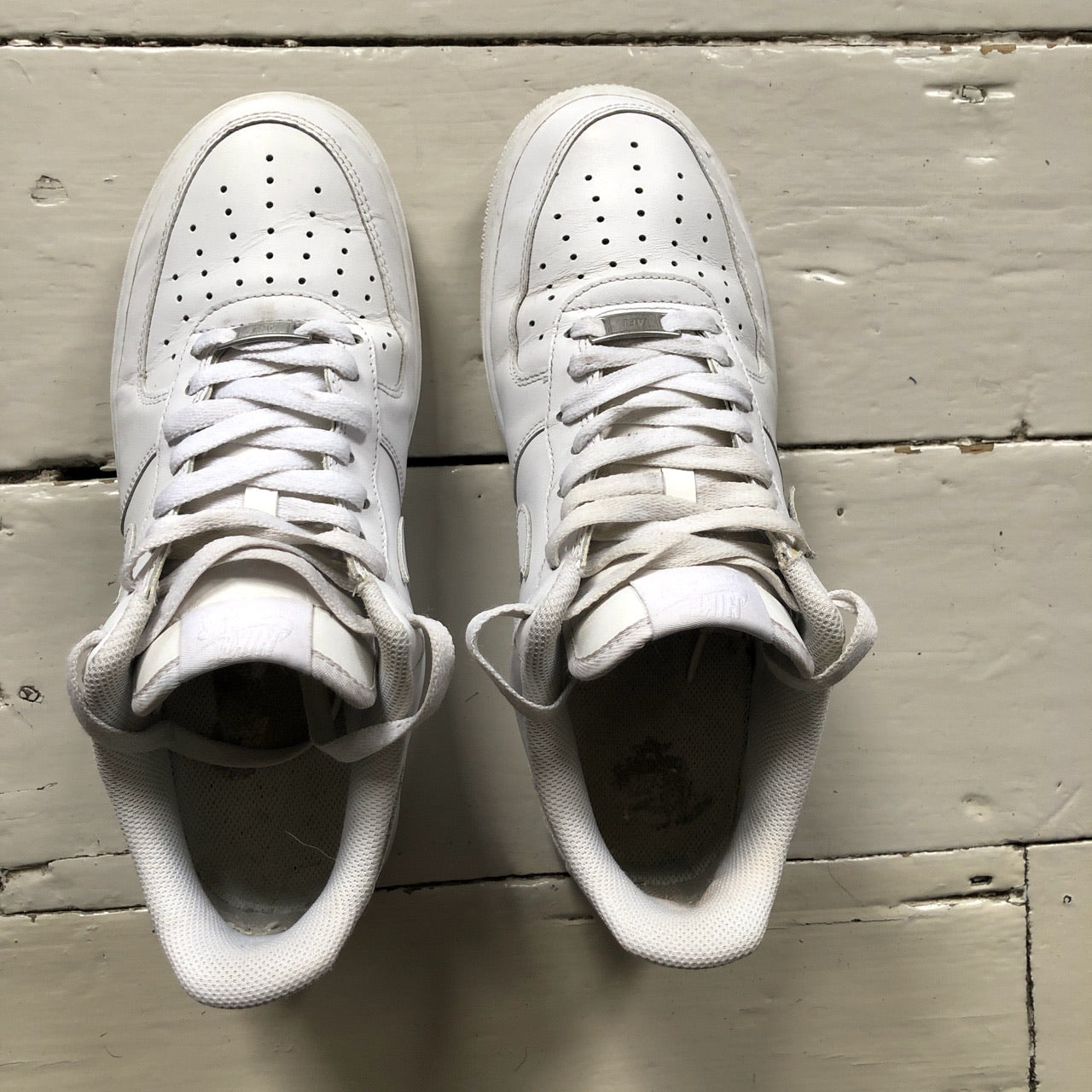 Nike Air Force 1 White (UK 8)