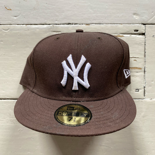 New York Yankees New Era Brown Fitted Cap (Size 7 3/8)