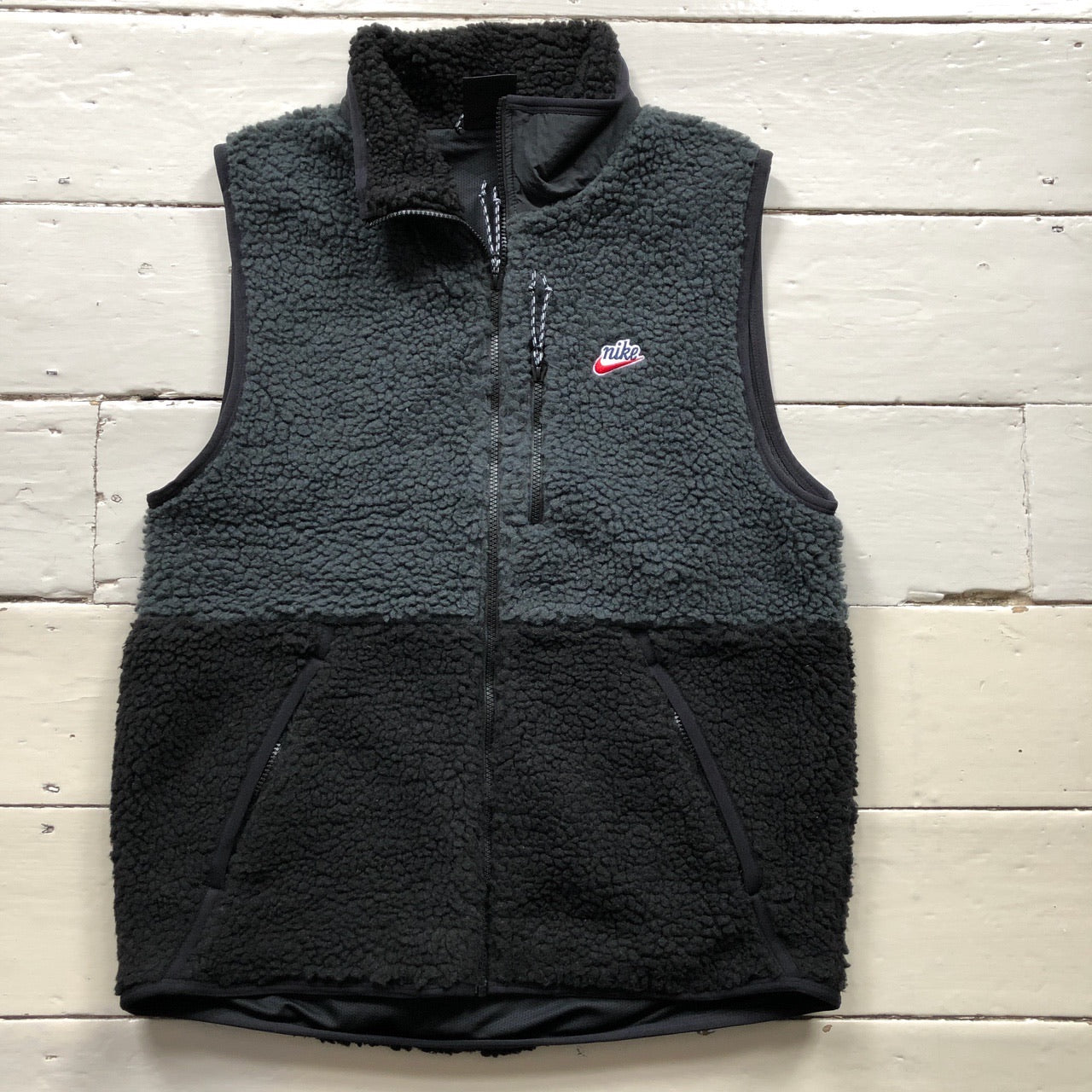 Nike Sherpa Gilet Black and Grey (Medium)