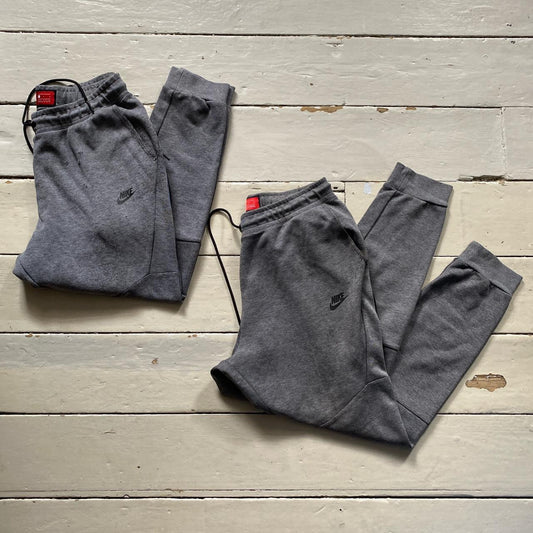 Nike Tech Fleece Joggers Grey (Large)