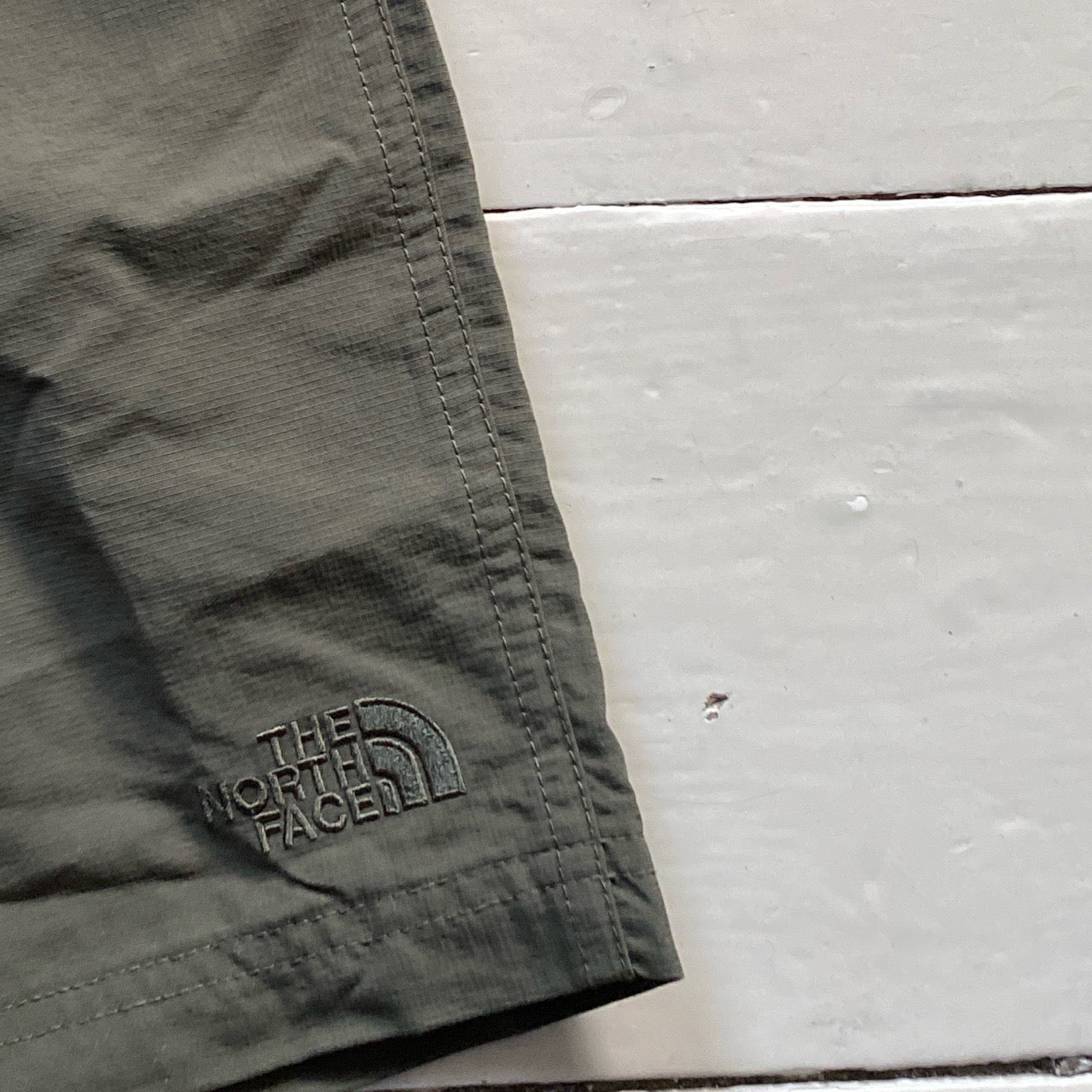 The North Face Cargo Shorts (32W)