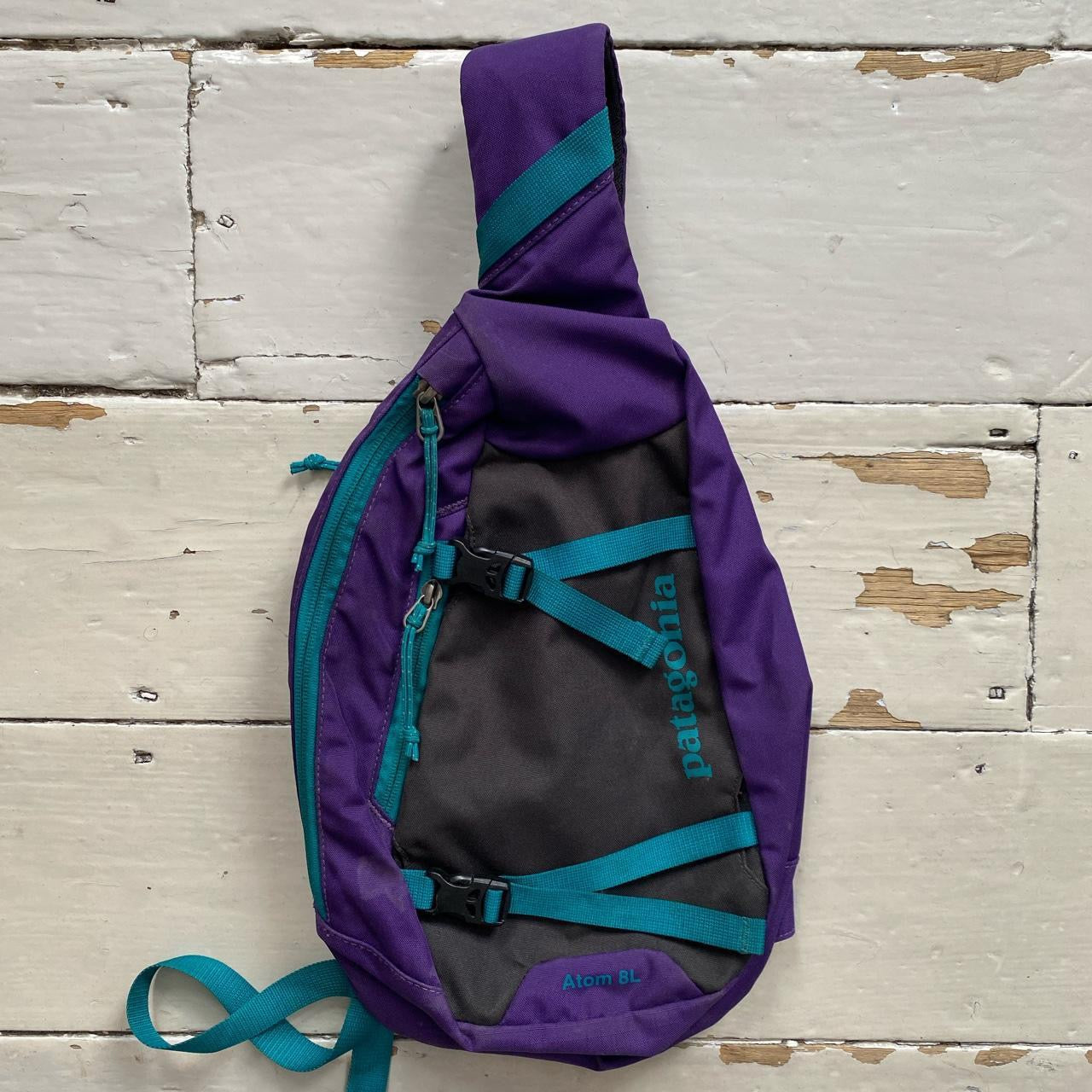 Patagonia Atom Shoulder Sling Bag