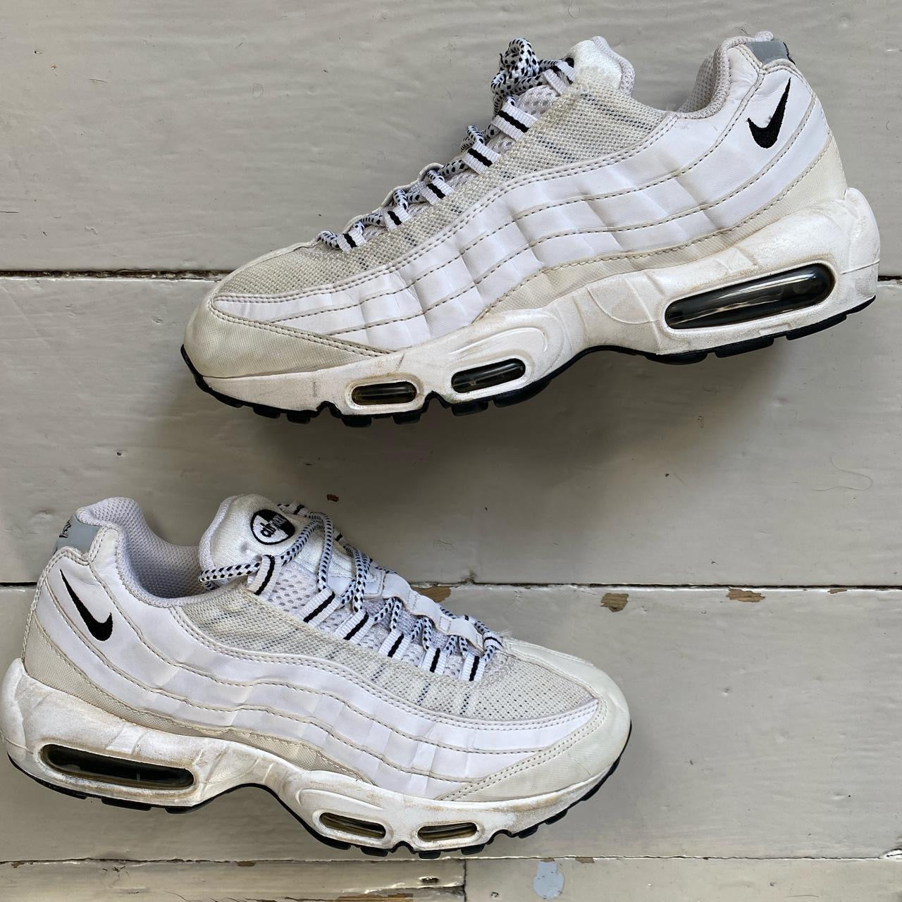 Nike Air Max 95 White and Black (UK 8)