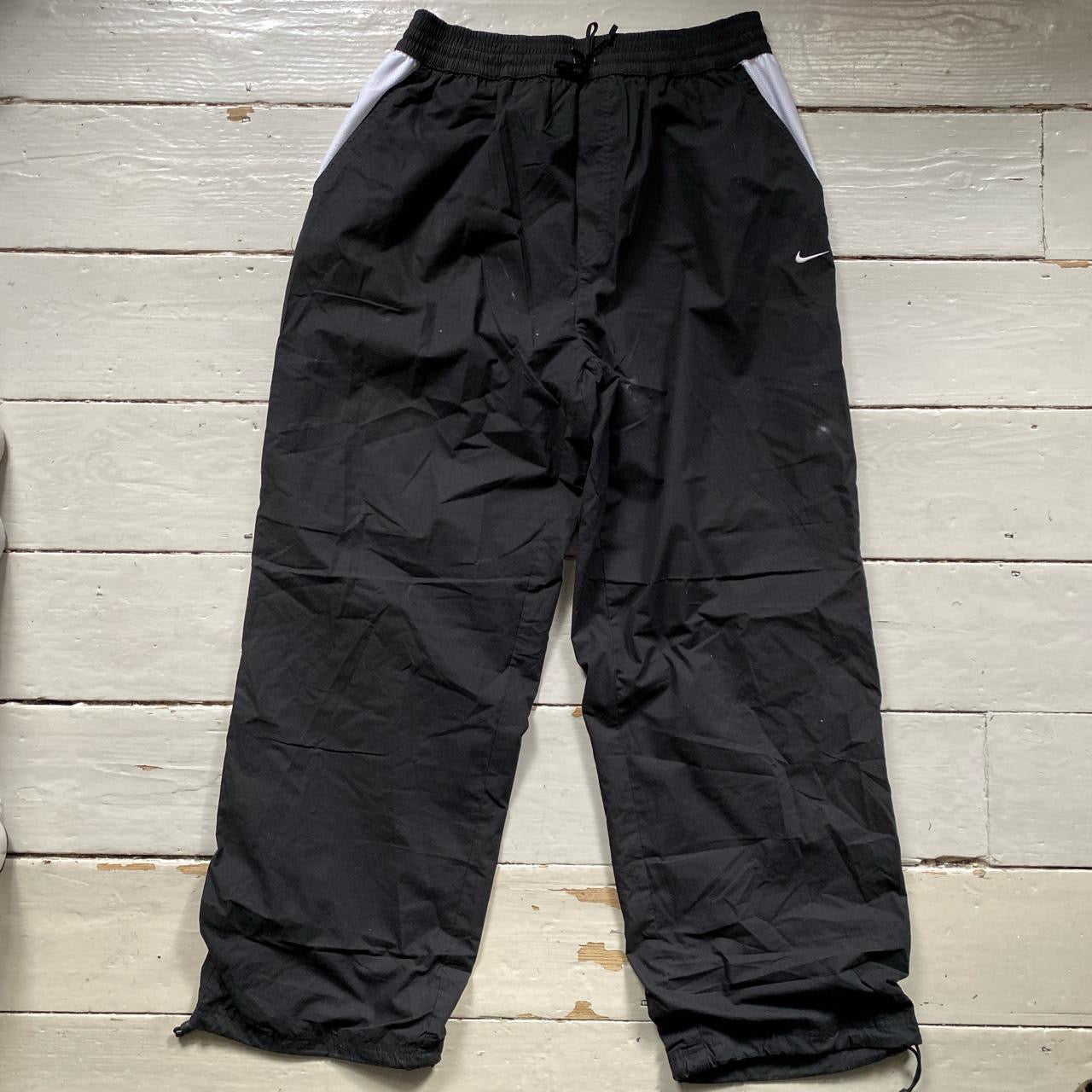 Nike Vintage Basketball Shell Bottoms (Large)