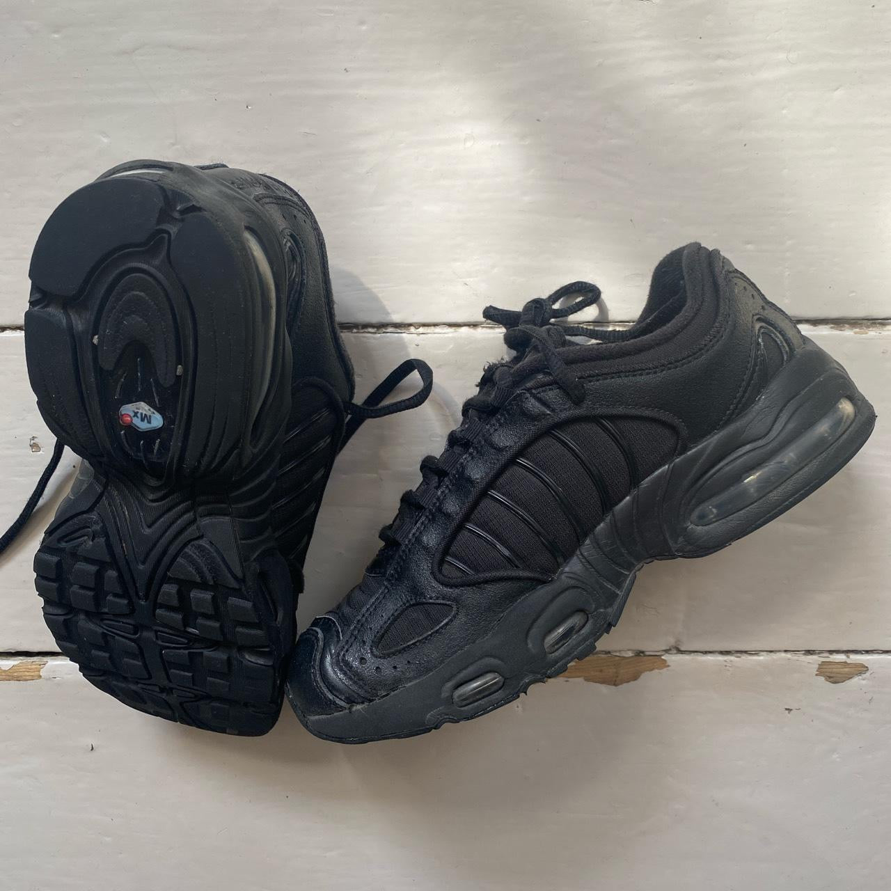 Nike Air Max Tailwind IV (UK 5)