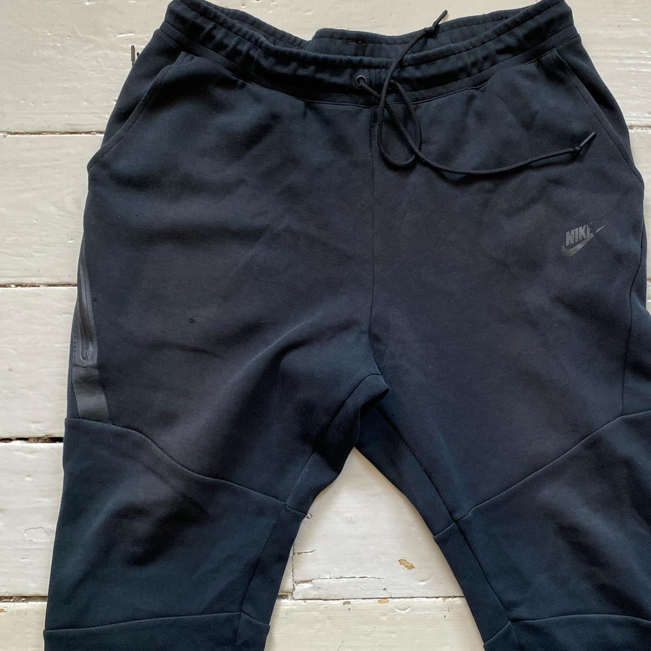 Nike Tech Fleece Black Joggers (XL)