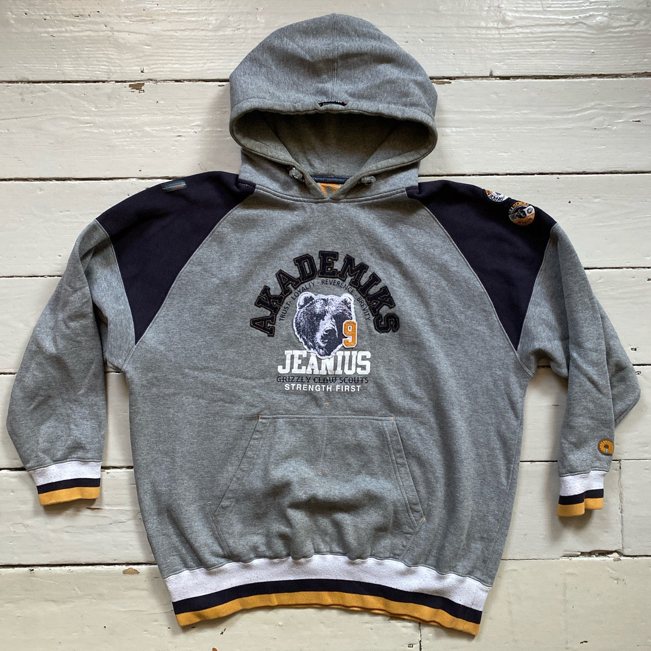 Akademiks Vintage Grey Hoodie (Large)