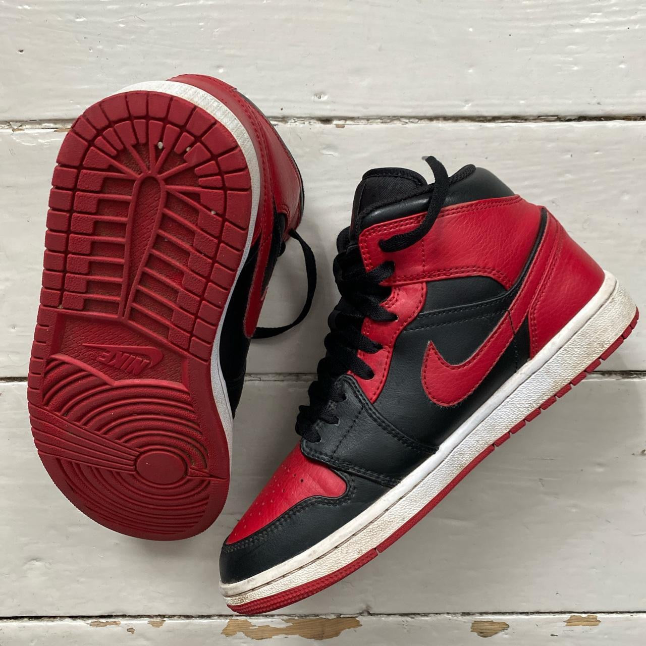 Jordan 1 Mid Banned (UK 6)