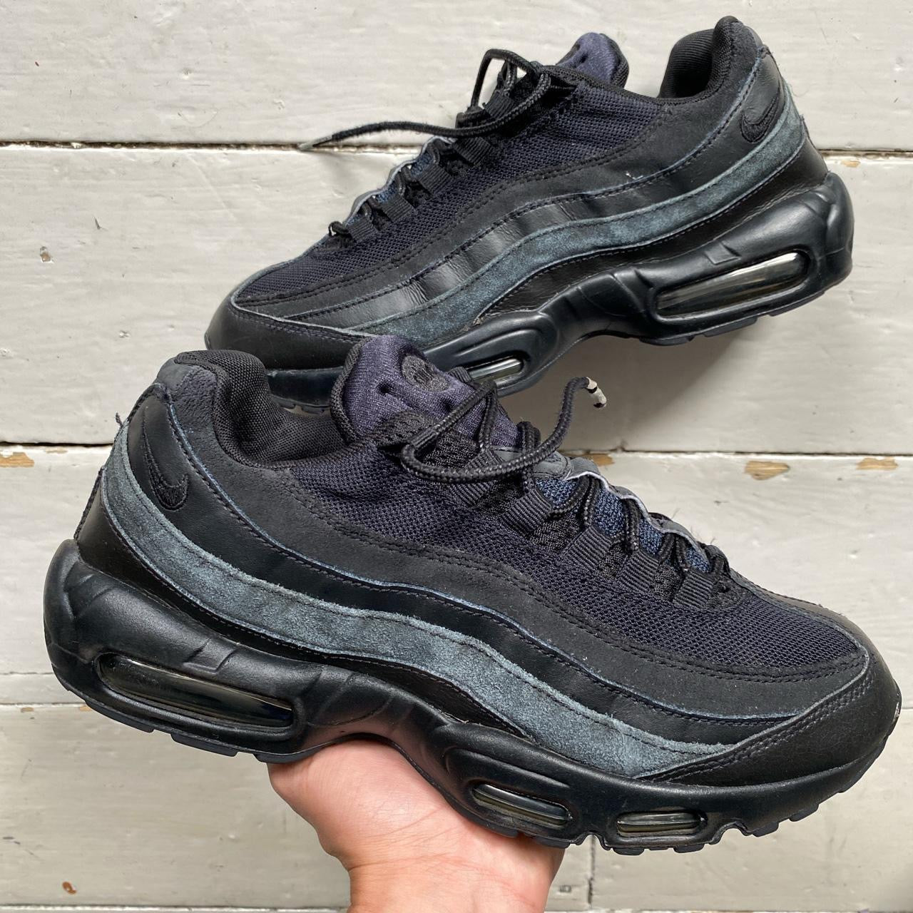 Nike Air Max 95 Black (UK 9)