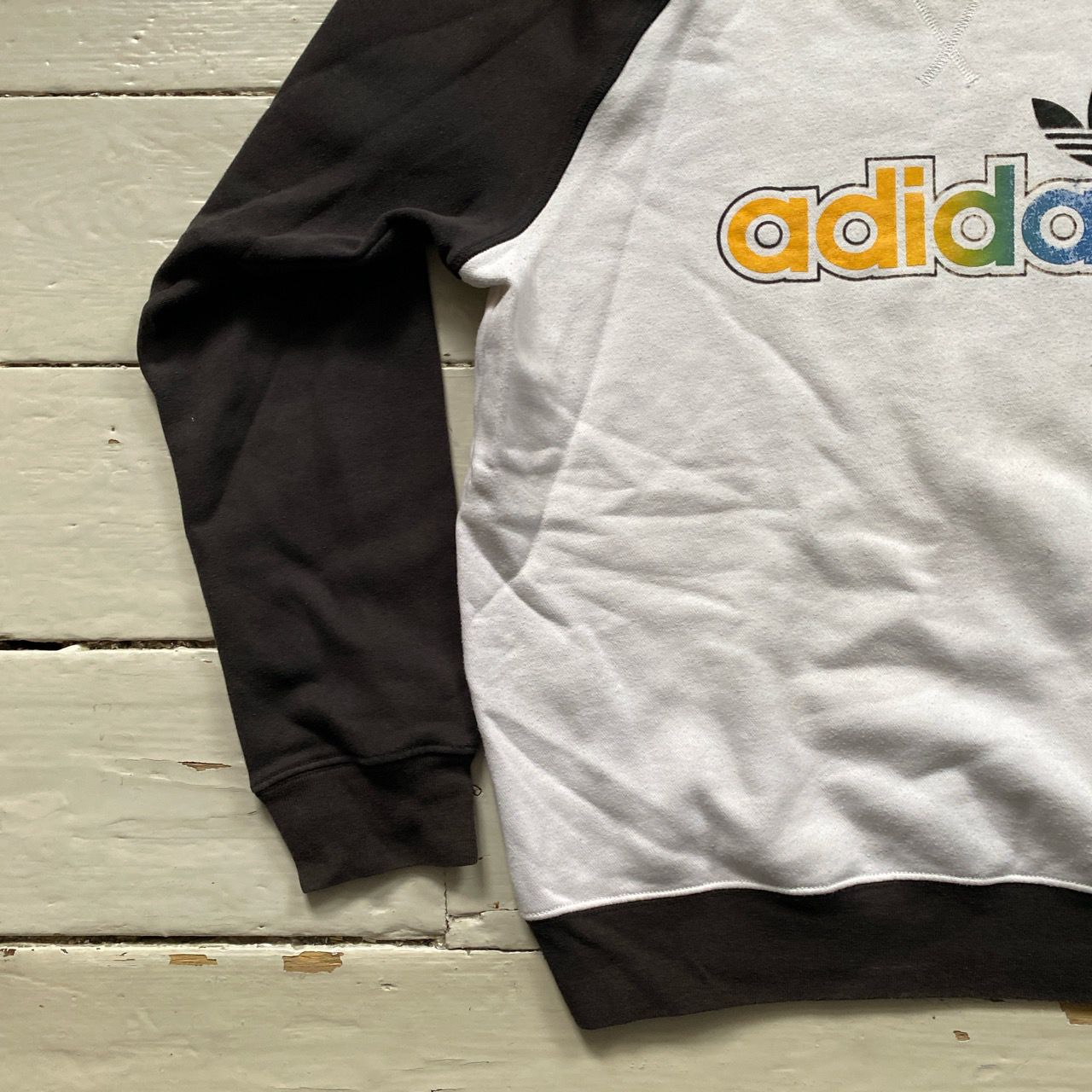 Adidas Vintage Sweatshirt (Medium)