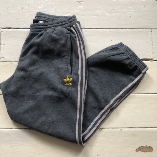 Adidas Originals Grey Joggers (XL)