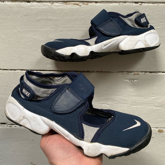 Nike Air Rift Navy and White (UK 5.5)