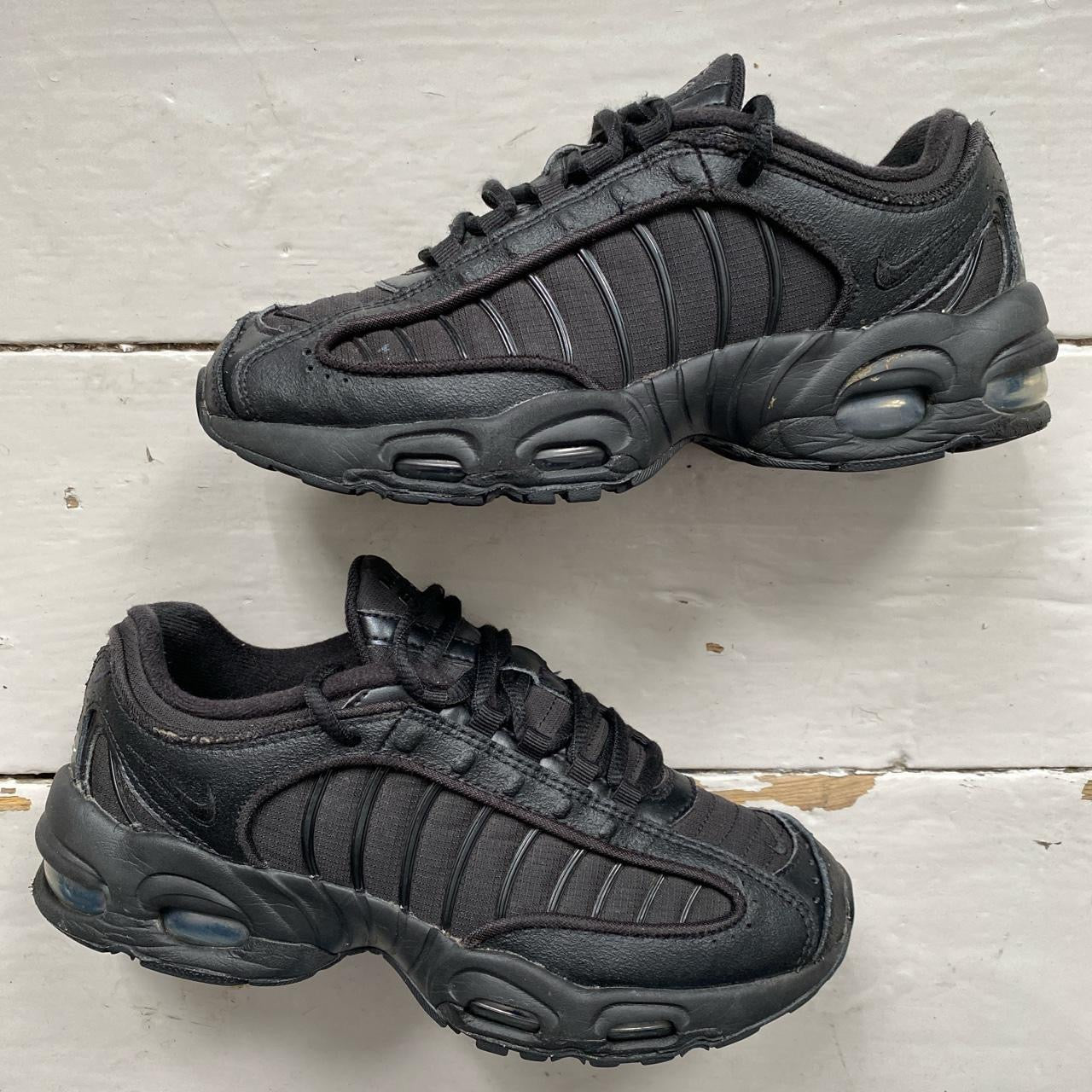 Nike Air Max Tailwind IV Black (UK 5)