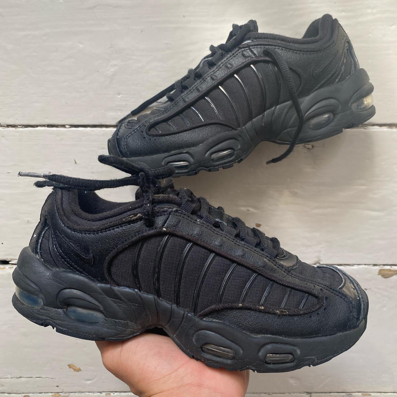 Nike Air Max Tailwind IV (UK 5)