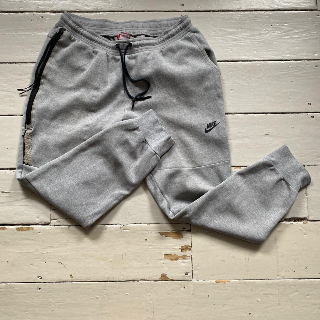 Nike tech Fleece Grey (Large)