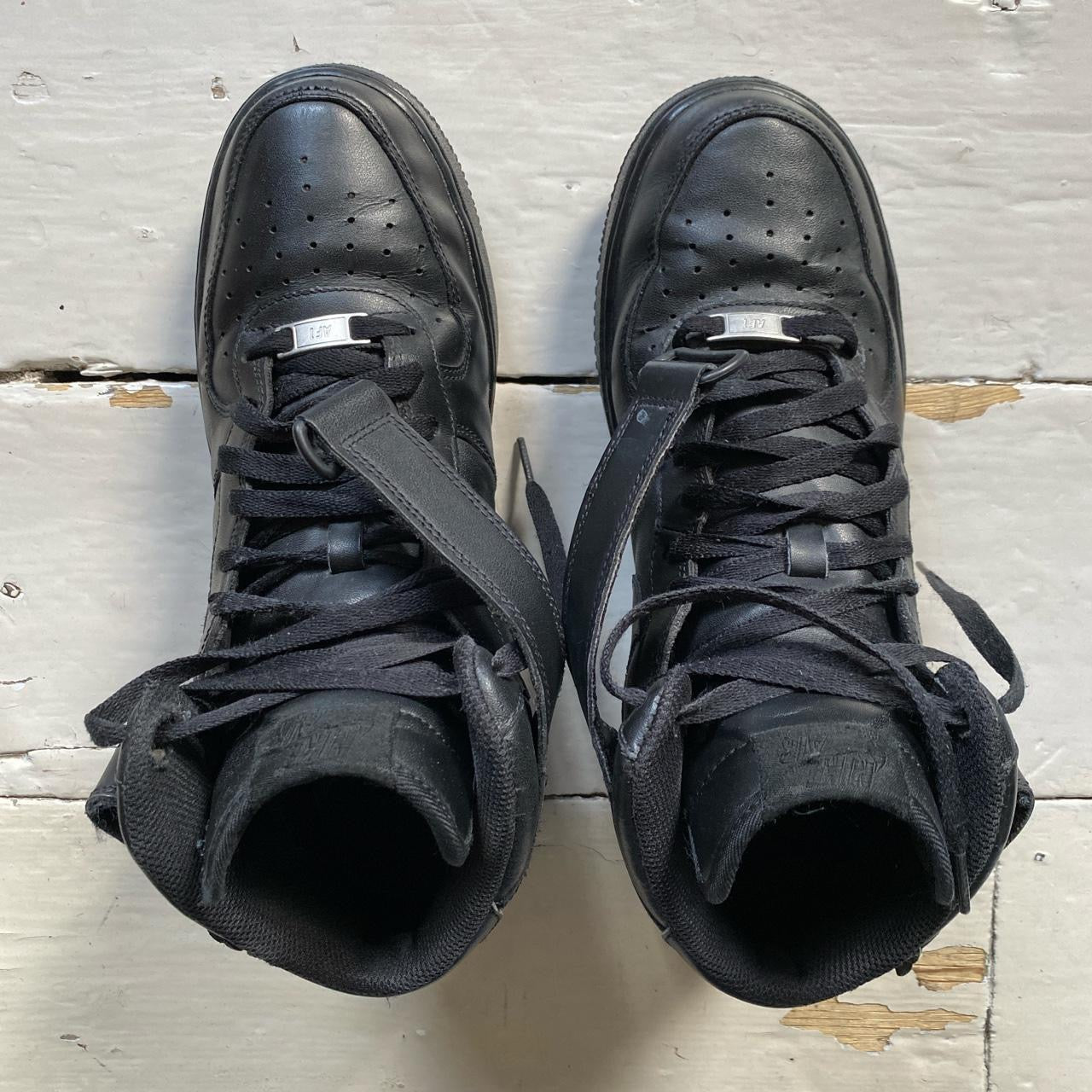 Nike Air Force 1 Black Mid (UK 9)