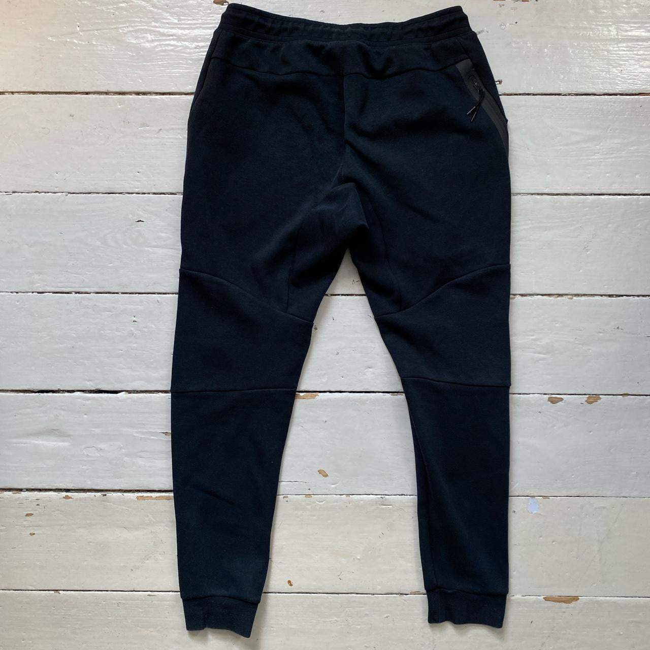 Nike Tech Fleece Old Season Black Joggers (Medium)