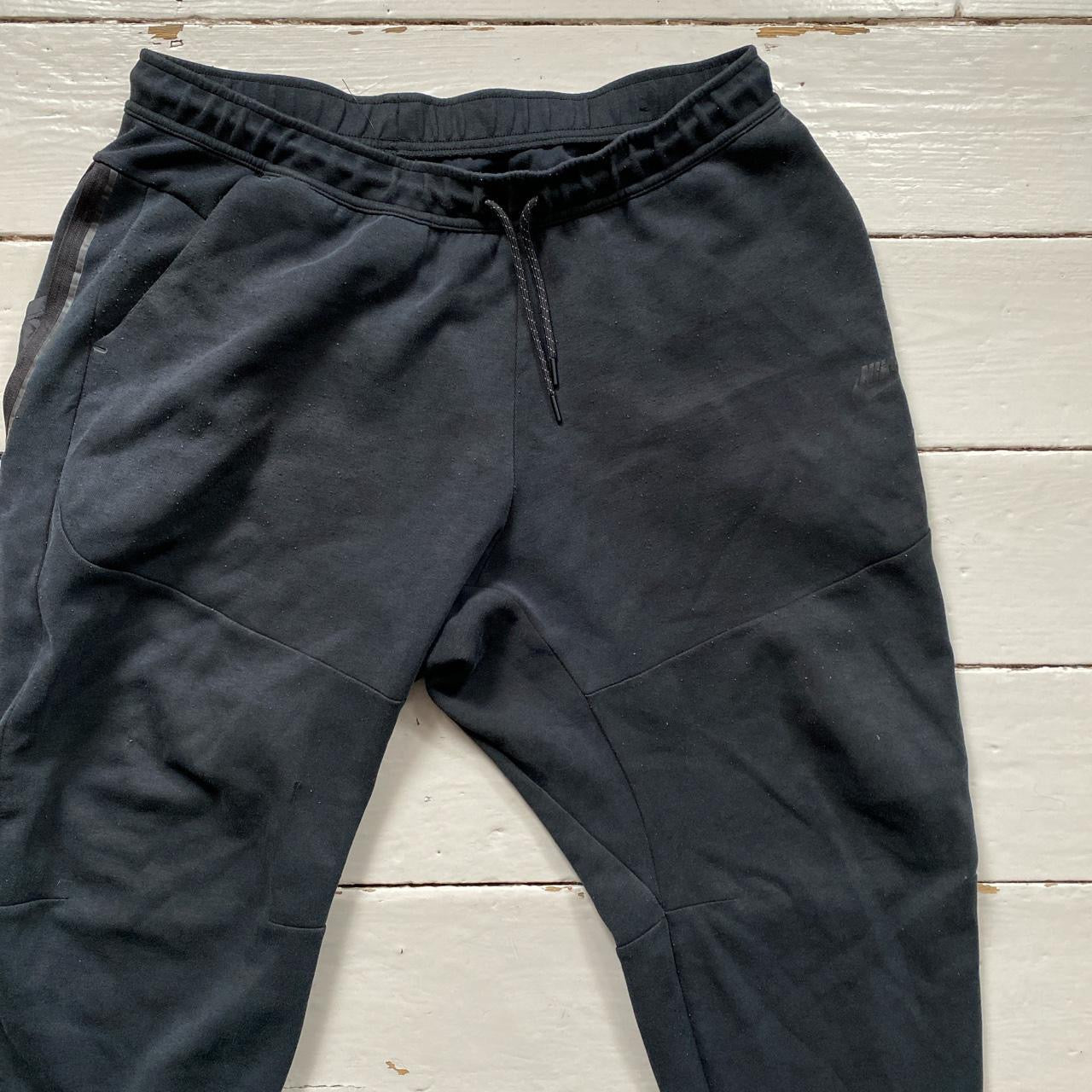 Nike Tech Fleece Old Season Black Bottoms (XXL)