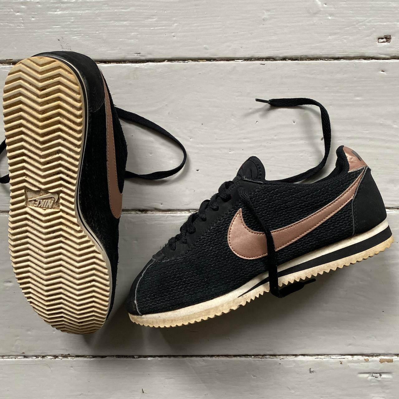 Rose gold and outlet black cortez