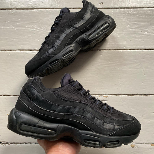 Nike Air Max 95 Black (UK 12)