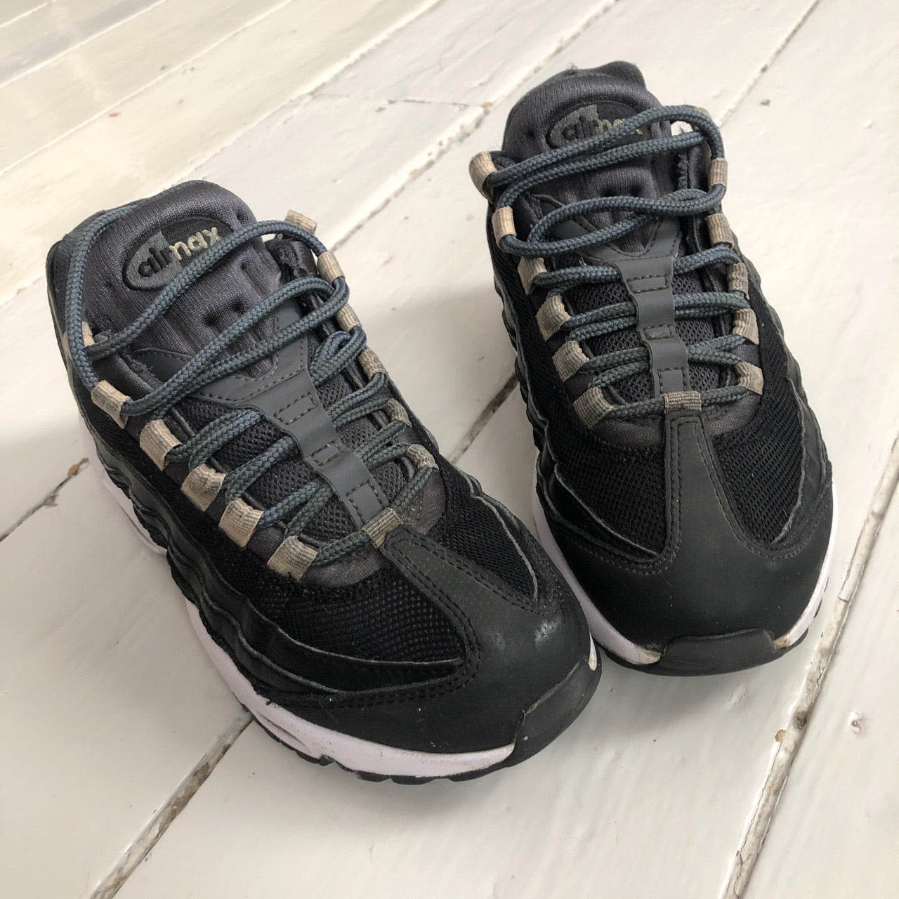 Nike Air Max 95 Black and White (UK 4)