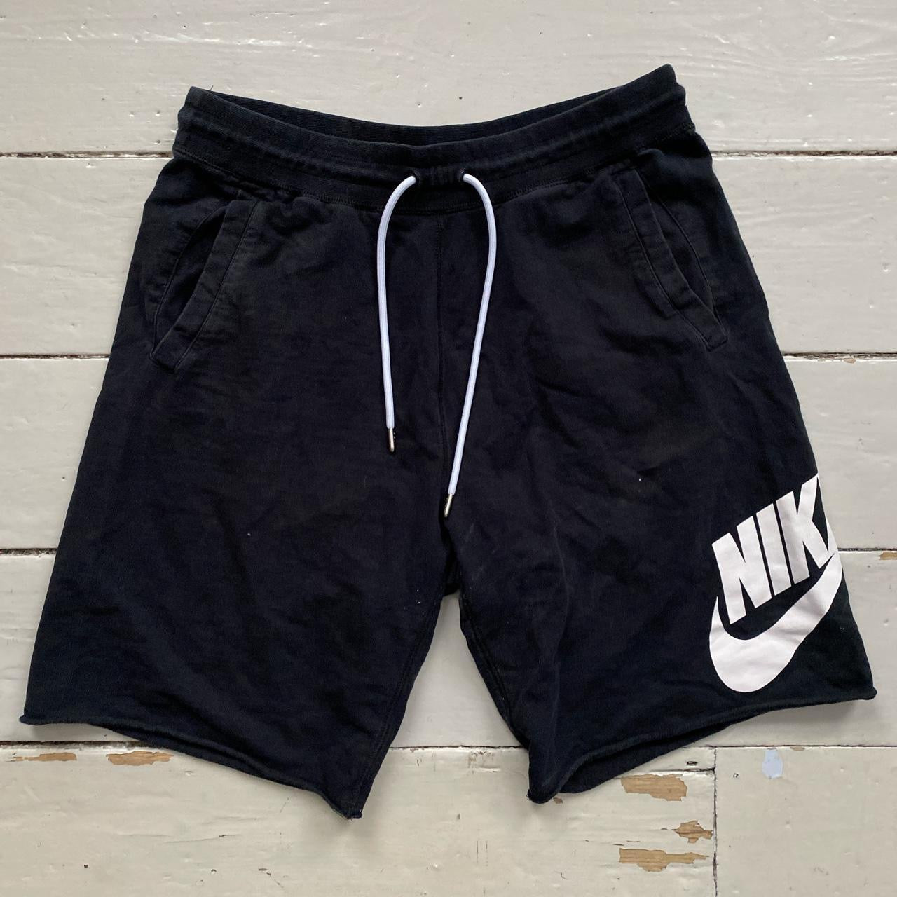 Nike Swoosh Black Shorts (Large)