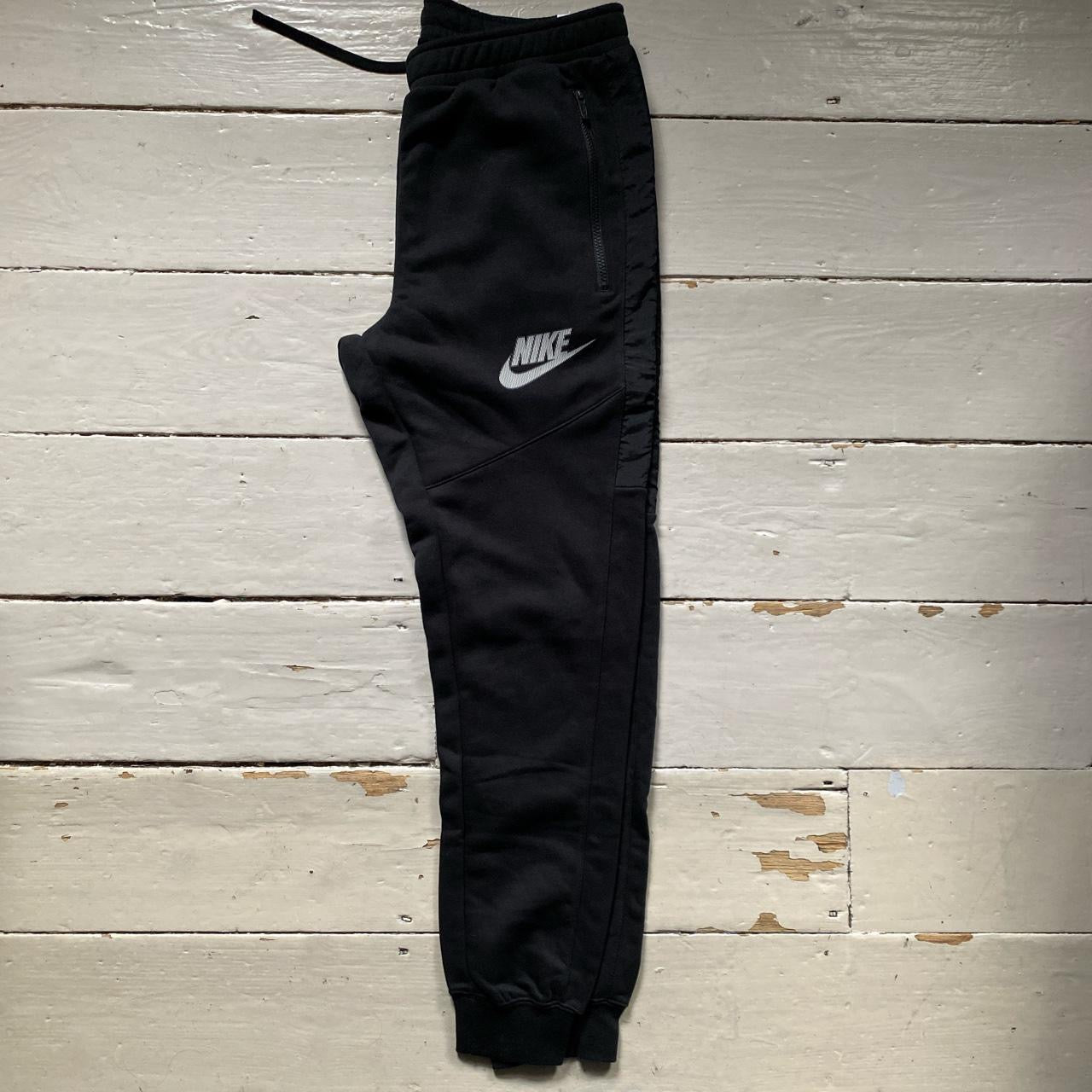 Nike Swoosh Joggers (Medium)